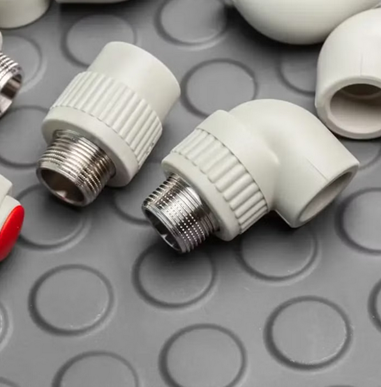 Heizungs- und Sanitärmonteure Bild 2