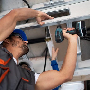 Lüftungs-, Kälte- und Klimamonteure Bild 1